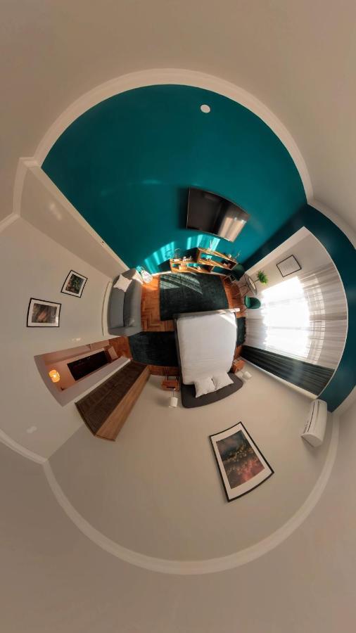 Bulevard Apartment *