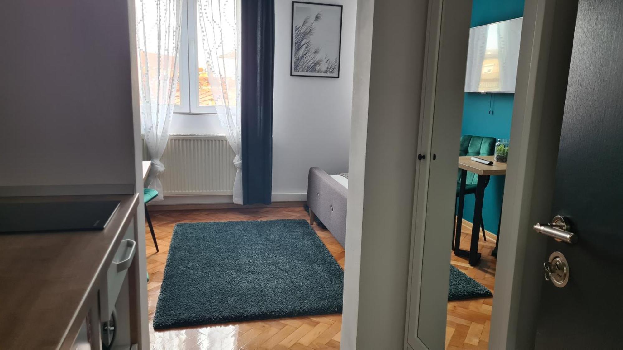Bulevard Apartment *