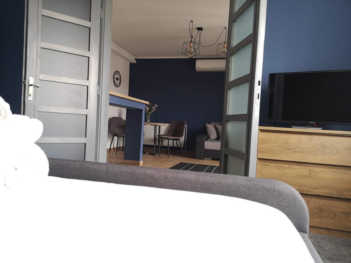 Bulevard Apartment *